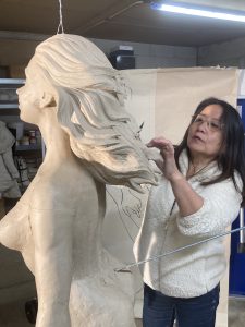 dawaa, huizinga, molom, winnaar, wisselsokkel, roermond, kunstindegemeente, Aminaa, kunstenares, kunst, kunstenaar, keramiste,